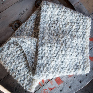 
                  
                    Load image into Gallery viewer, Let it Knit, Let it Purl, Let it Snow! - Free Pattern
                  
                