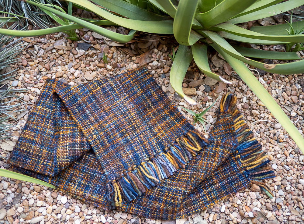 
                  
                    Load image into Gallery viewer, Weave it Three ways - Free Woven Scarf Patterns
                  
                