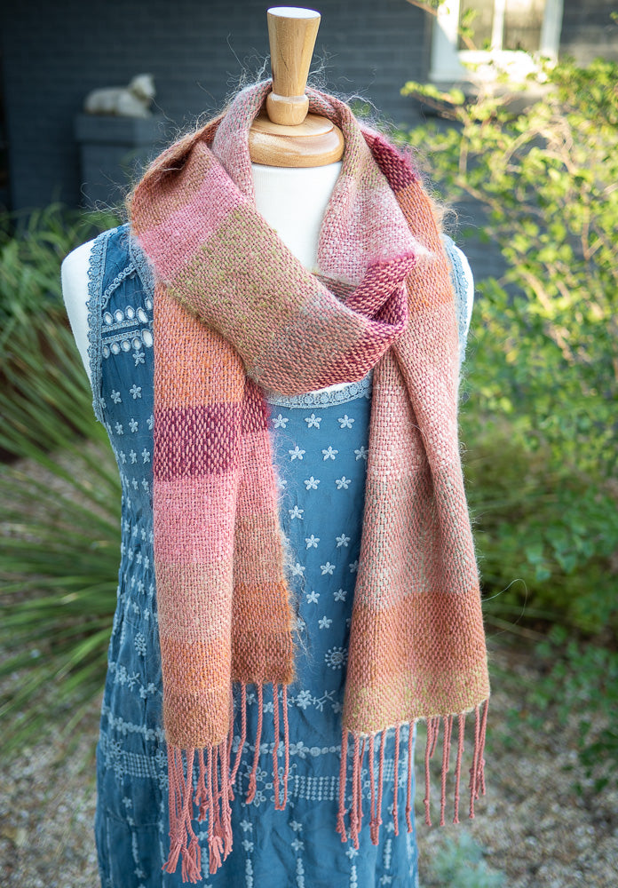 Mo-Mo-Mohair Free Woven Scarves Pattern