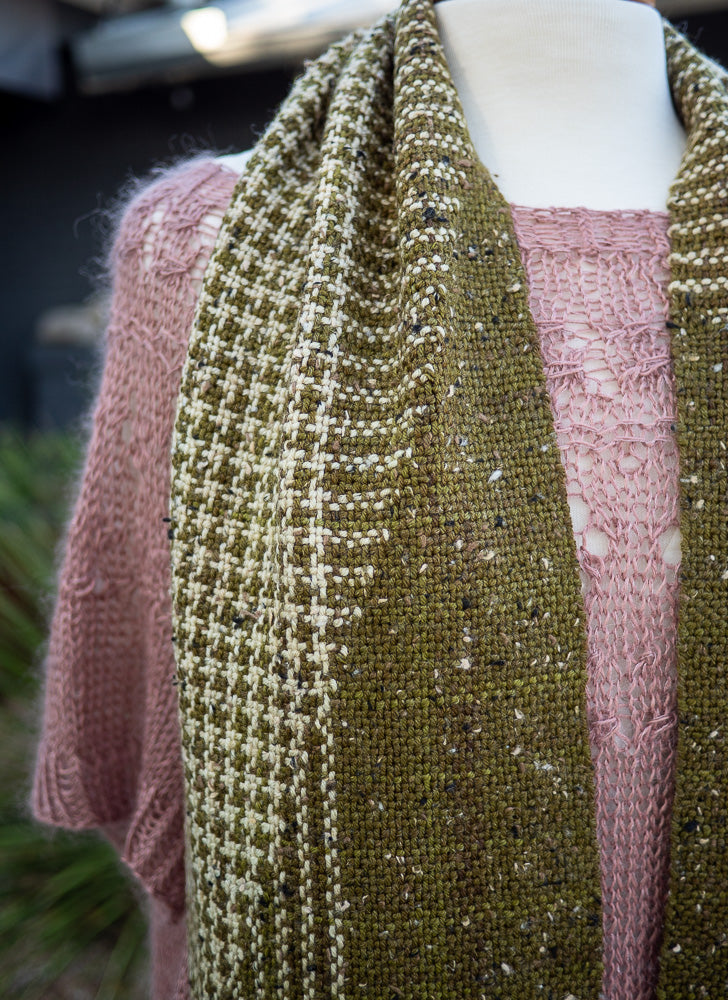 
                  
                    Load image into Gallery viewer, Half &amp;amp; Half Free Woven Scarf Pattern
                  
                