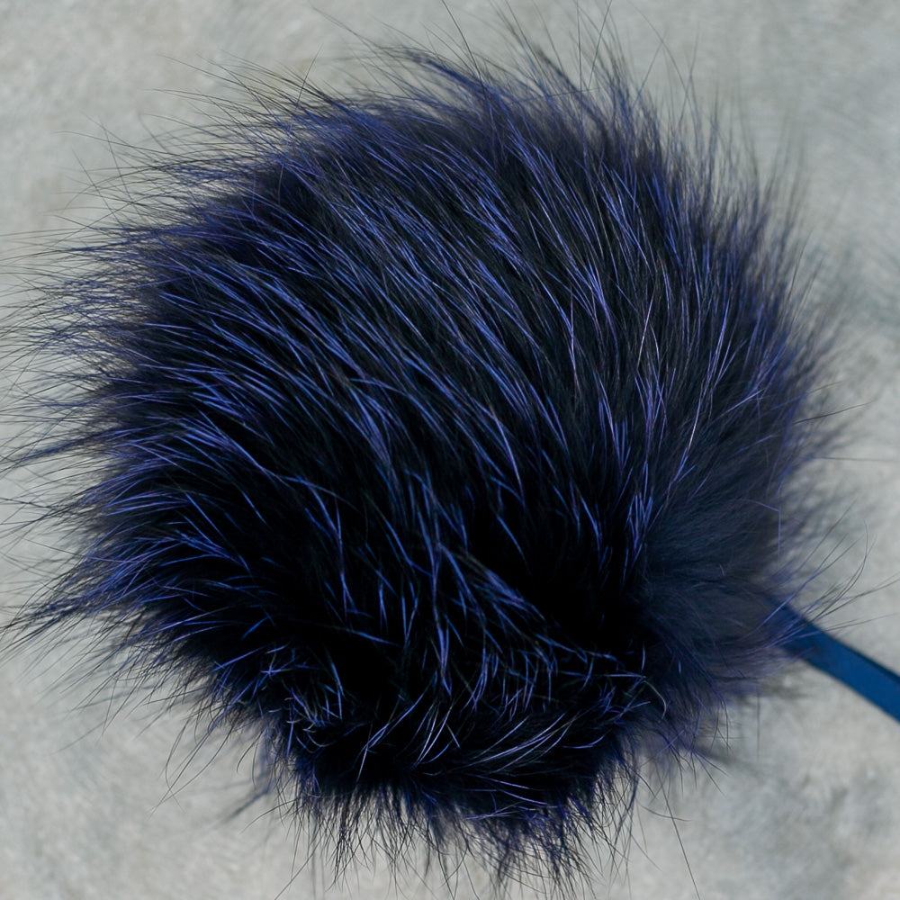 
                  
                    Load image into Gallery viewer, String Fox Fur Pom Poms
                  
                