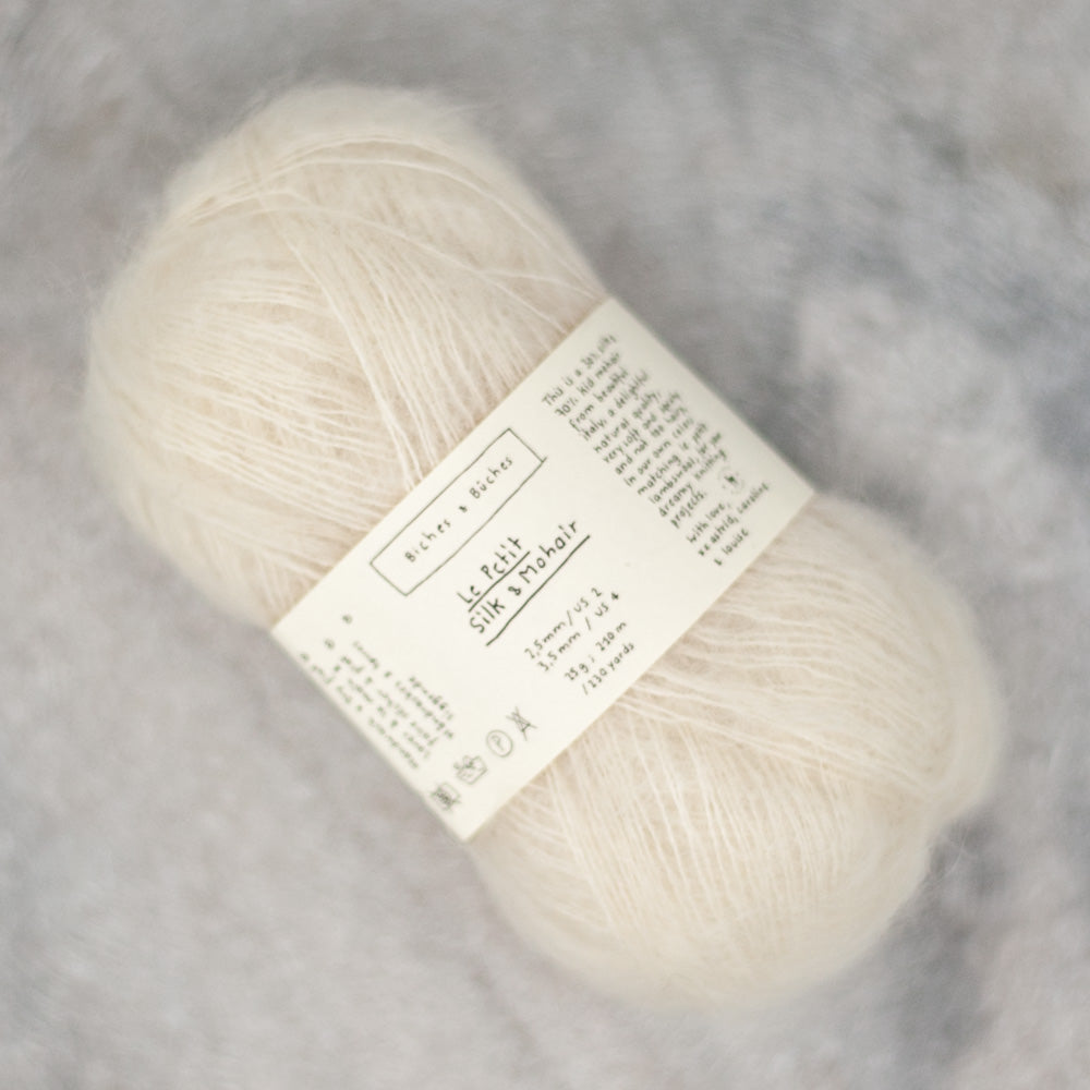 Mohair Yarn, 26g/Skein Soft Mohair Long Angora Wool Yarn Wool Knitting Yarn  for Clothes Scarves Sweater Shawl(White)