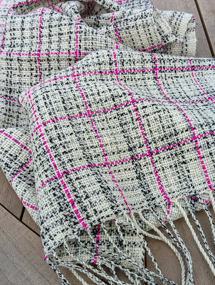 
                  
                    Load image into Gallery viewer, Pretty in Pink Free Woven Scarf Project
                  
                