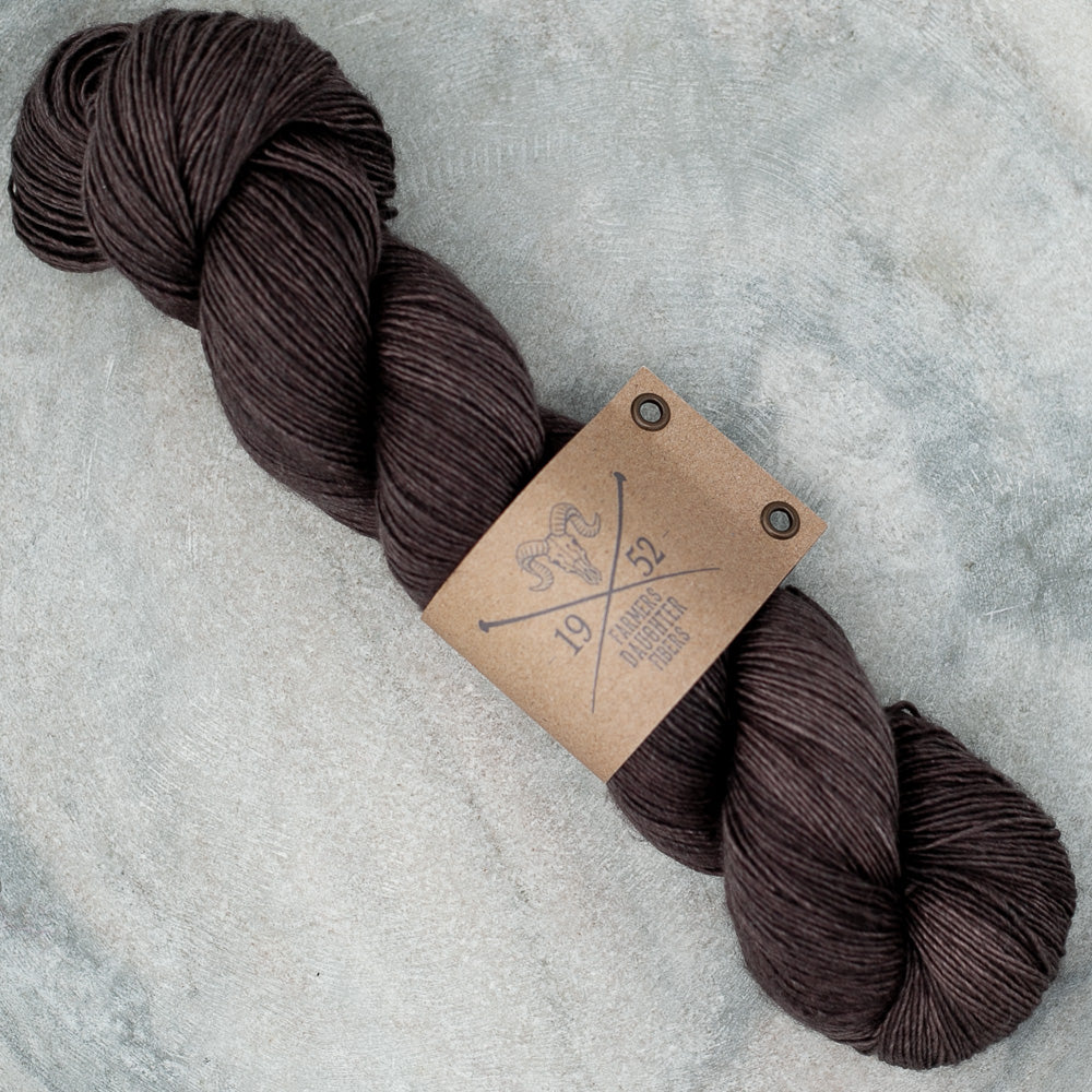 
                  
                    Load image into Gallery viewer, Farmer&amp;#39;s Daughter Foxy Lady Yarn
                  
                