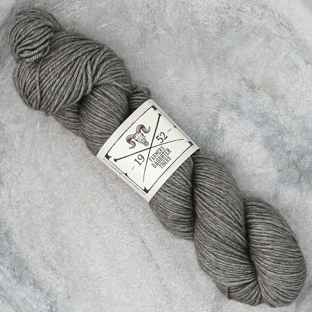 
                  
                    Load image into Gallery viewer, Farmer&amp;#39;s Daughter Bear Paw DK
                  
                